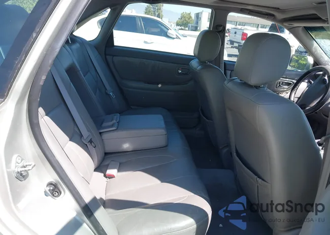 4T1BF28B7YU038589: 40198494