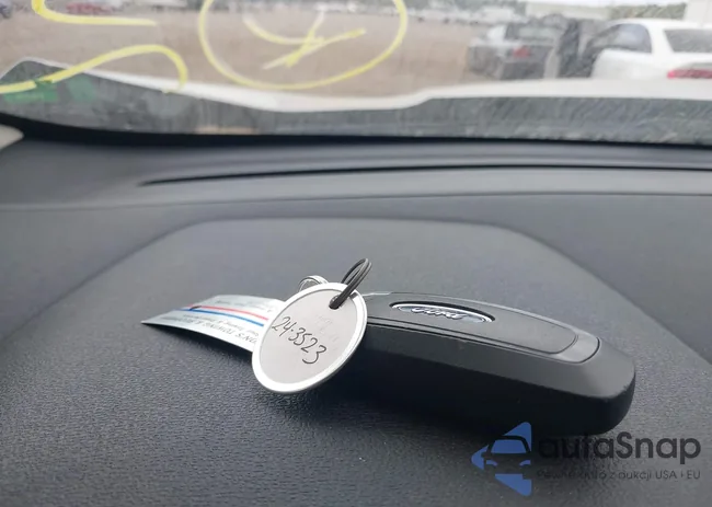 MAJ6S3GLXMC402379: 40200360