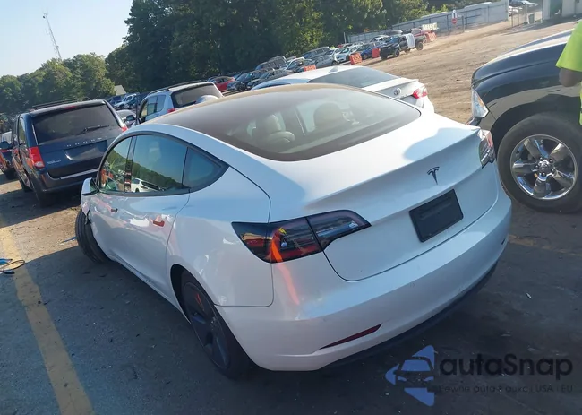 5YJ3E1EA9MF859956: 40201488