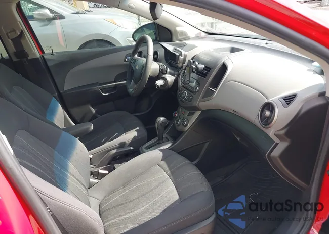 1G1JC5SB9C4227152: 40201877