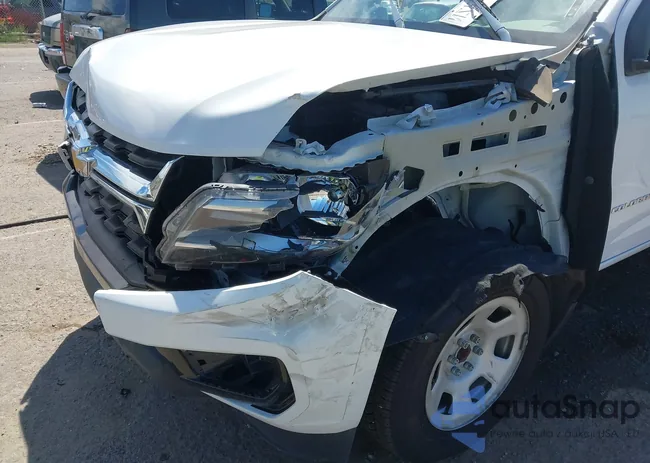 1GCHSBEA3M1102855: 40204341