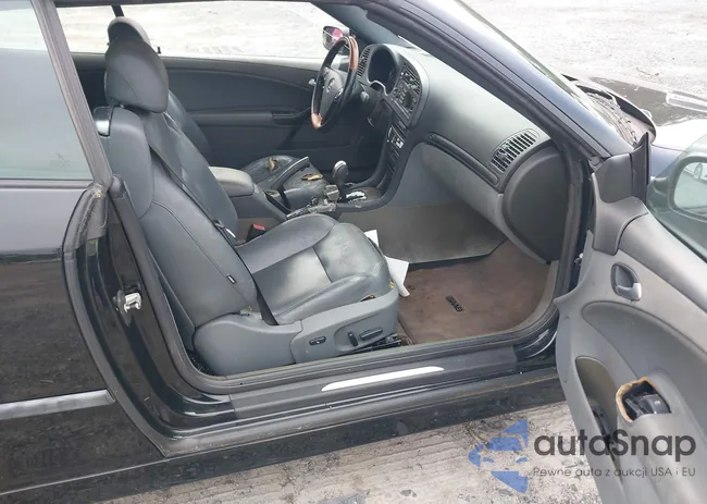 YS3FD79Y646006123: 40204768