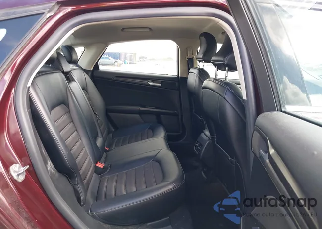 3FA6P0HD2JR256693: 40205791