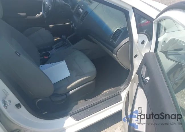 KNAFX4A85E5052524: 40204915