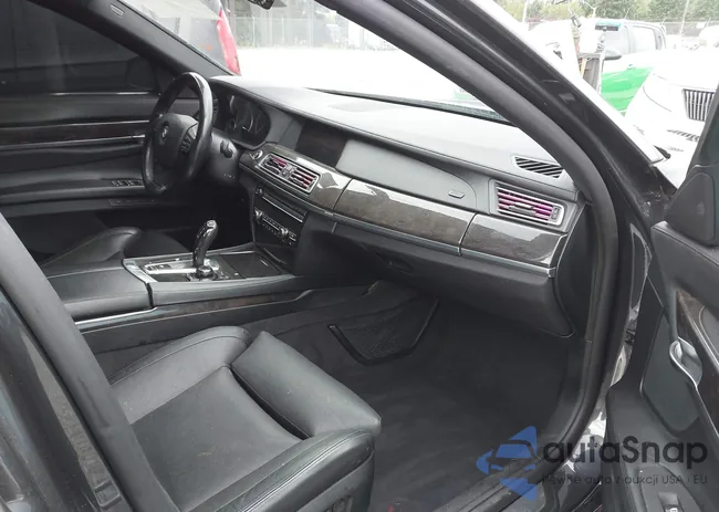 WBAKB8C56CC963445: 40206782