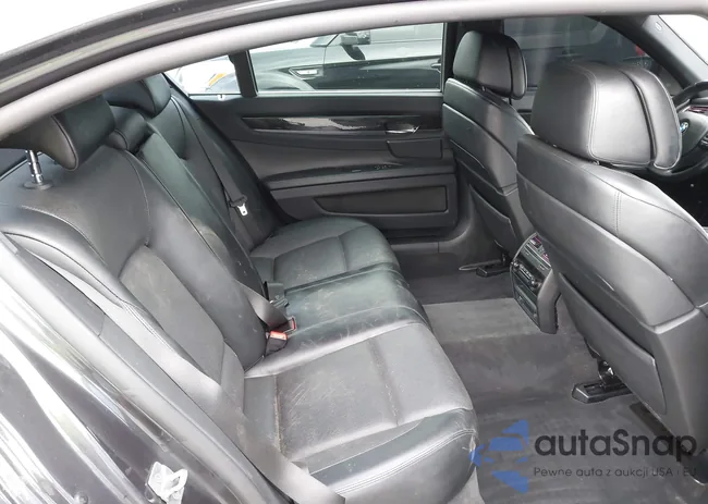 WBAKB8C56CC963445: 40206782