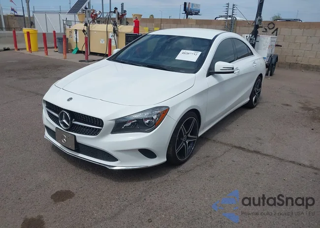 WDDSJ4EB5KN711244: 40207732