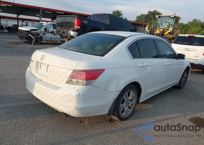 1HGCP26458A126019: 40208444