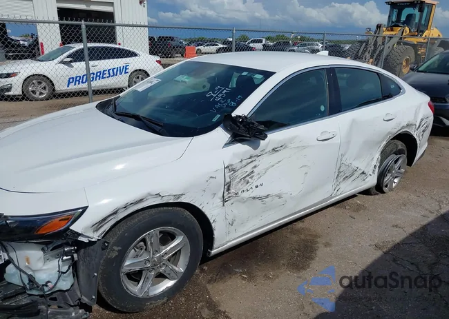 1G1ZD5ST4RF117406: 40208823