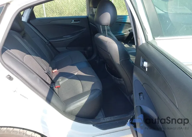 5NPEC4AC5DH559081: 40209356