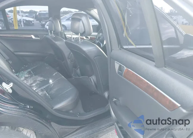 WDDGF4HB0EA964437: 40209577