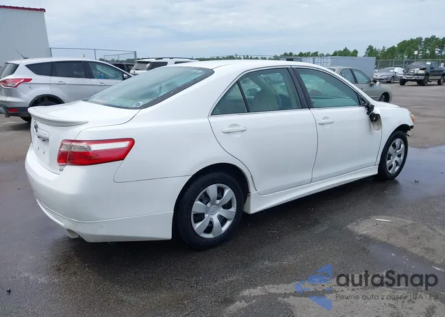 4T1BE46K18U781640: 40210295