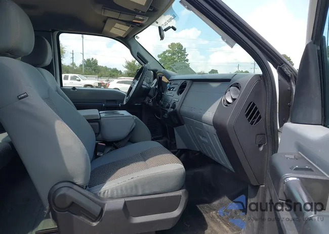 1FT7X2B64EEA68416: 40211518