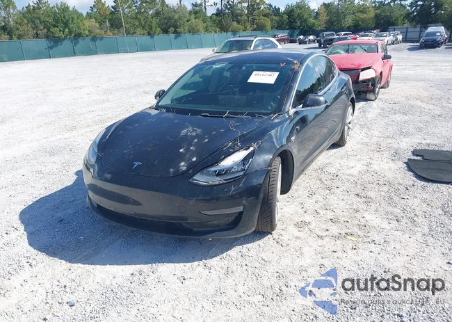 5YJ3E1EB1JF090387: 40212502