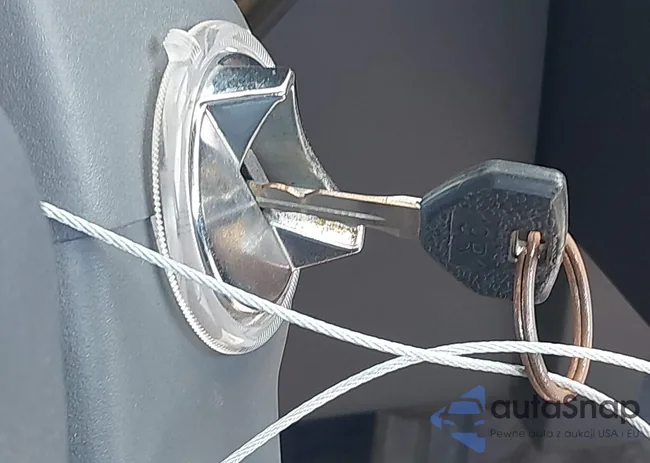 1B7FL26X8MS281752: 40214722