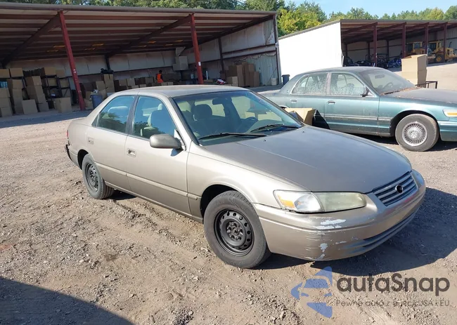 4T1BG28K5XU538004: 40215402