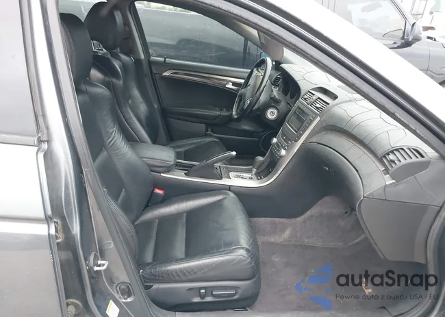 19UUA66205A011237: 40215543