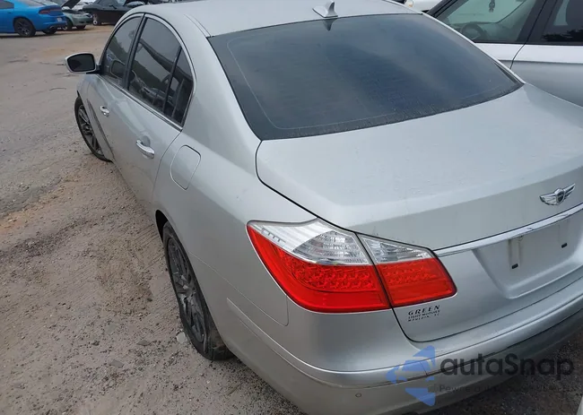 KMHGC4DF0BU139712: 40215264