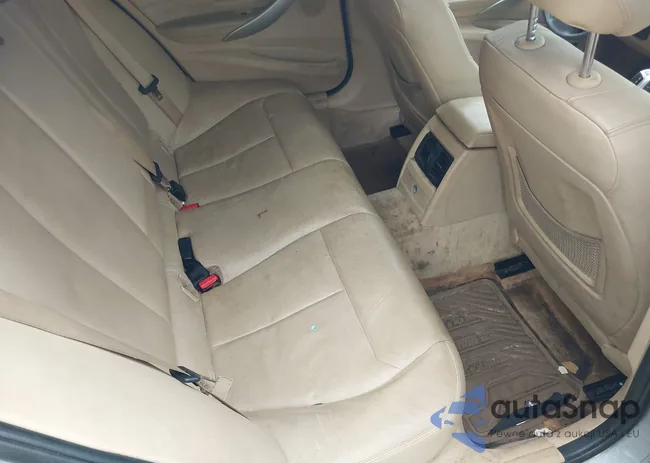 WBA3A5G5XDNP26043: 40218902