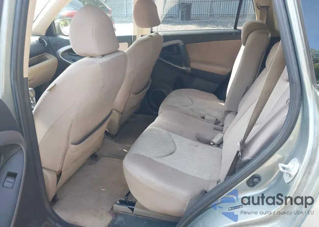 JTMBD33V686073498: 40221337