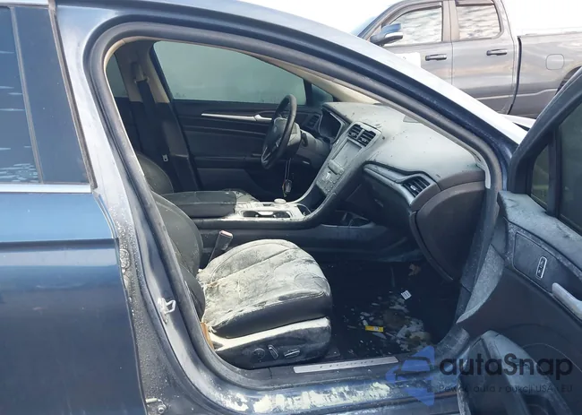 3FA6P0SU0KR258582: 40222849