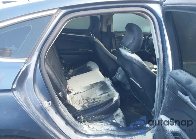 3FA6P0SU0KR258582: 40222849