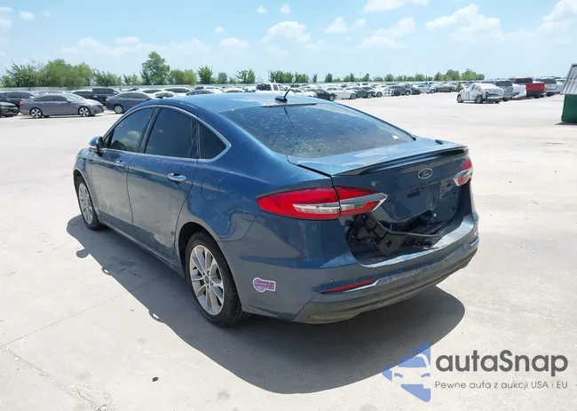 3FA6P0SU0KR258582: 40222849