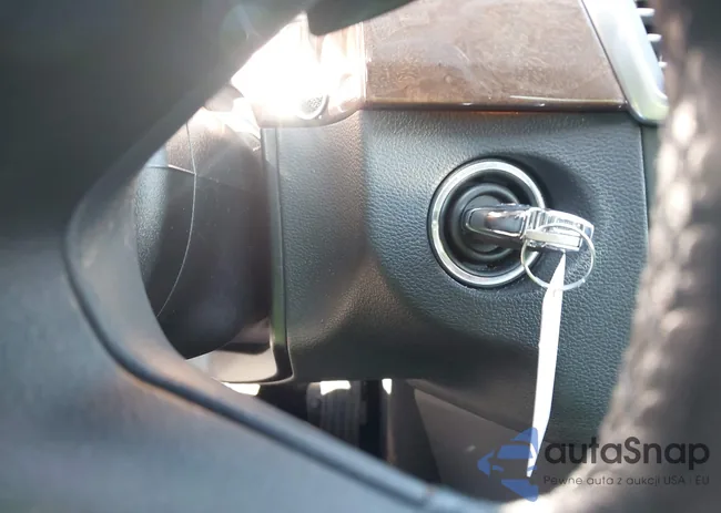 WDDHF5KB7CA561717: 40221955