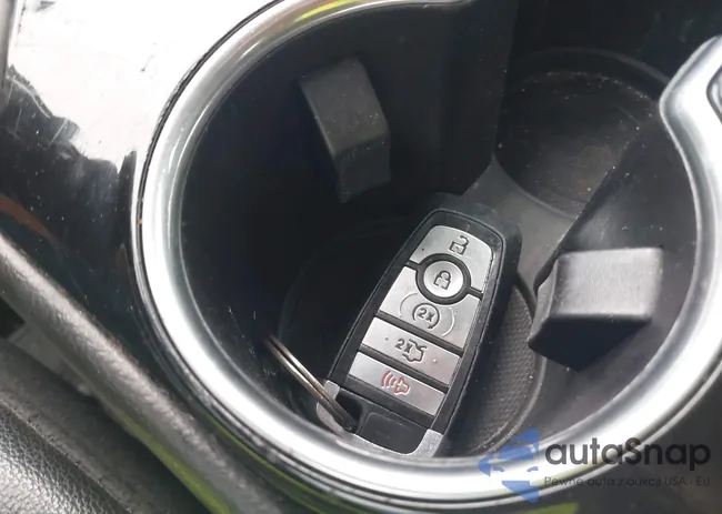 3FA6P0K92GR287911: 40224310