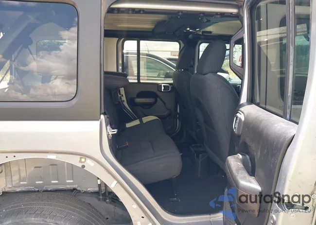 1C4HJXDN7MW743580: 40223935