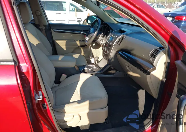 5XYKTCA12BG084067: 40225318