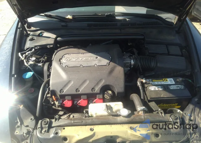 19UUA66266A011776: 40226395