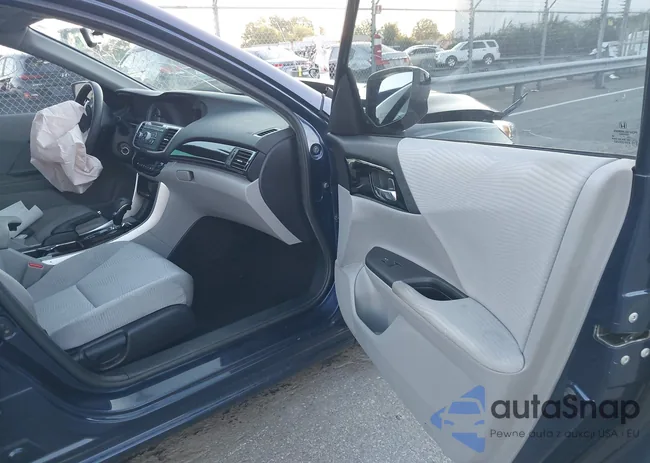 1HGCR2F31HA212591: 40226670