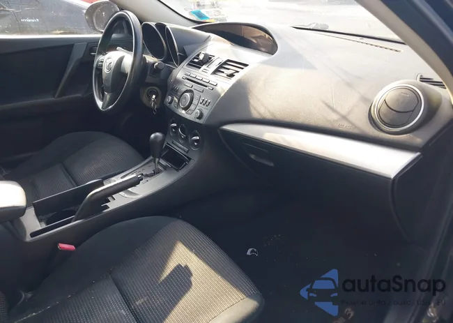 JM1BL1TG3D1825819: 40225890