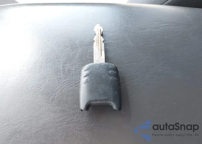 4F2YZ02Z26KM01177: 40227792