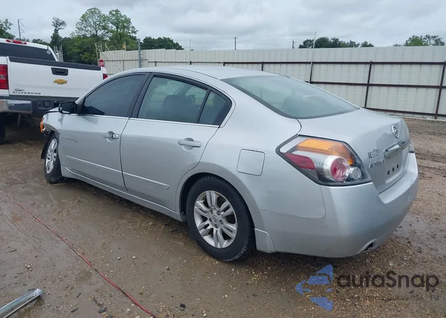 1N4AL2AP9CN511609: 40229483