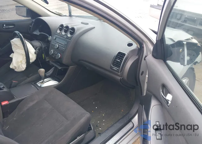 1N4AL2AP9CN511609: 40229483