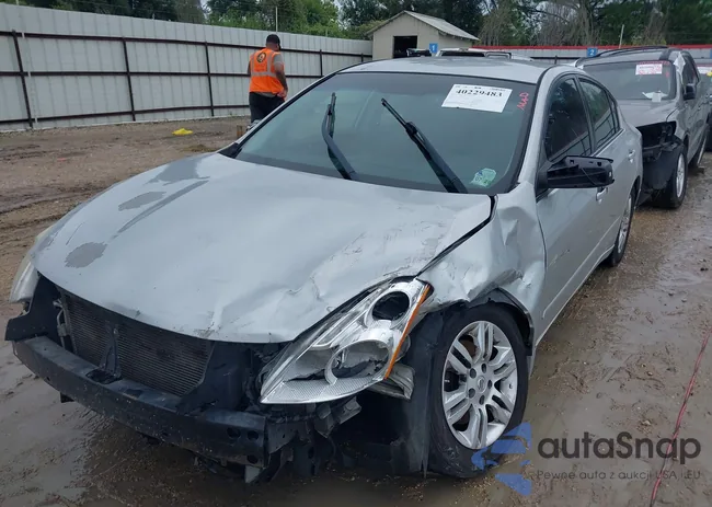 1N4AL2AP9CN511609: 40229483