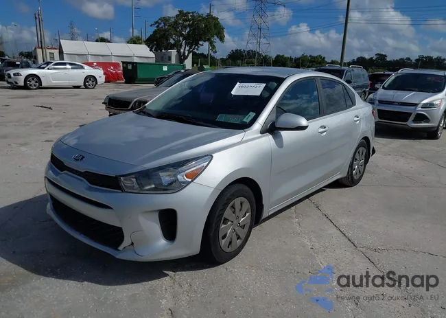 3KPA24AD2LE285075: 40229527