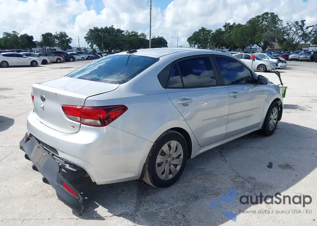 3KPA24AD2LE285075: 40229527