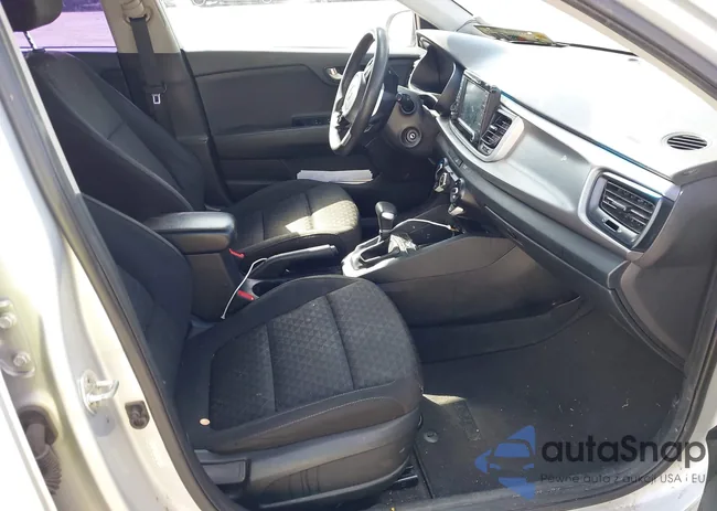 3KPA24AD2LE285075: 40229527