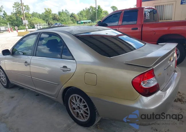 4T1BE32KX2U575773: 40231739