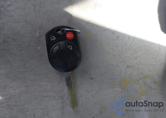 1FADP3F21HL340703: 40233804