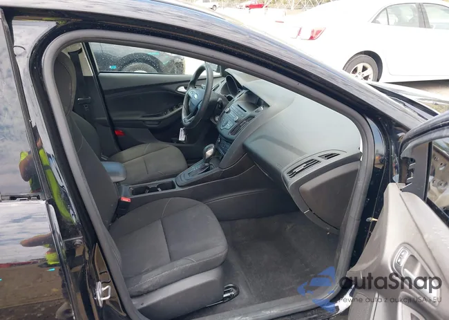 1FADP3F21HL340703: 40233804