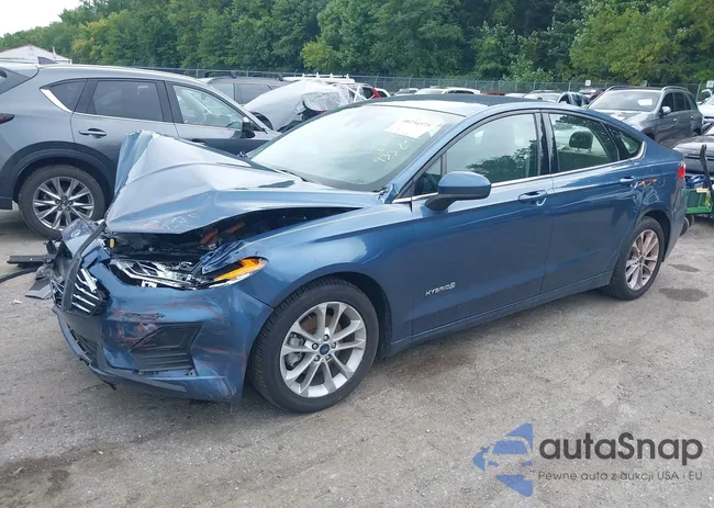 3FA6P0LUXKR100605: 40234575