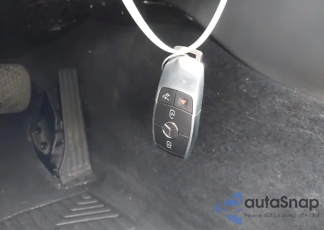 WDDWF8DB7LR526991: 40234026