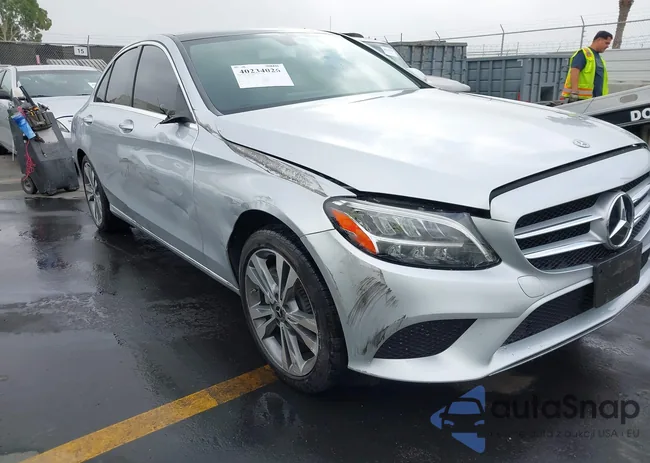 WDDWF8DB7LR526991: 40234026