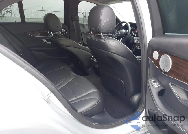 WDDWF8DB7LR526991: 40234026