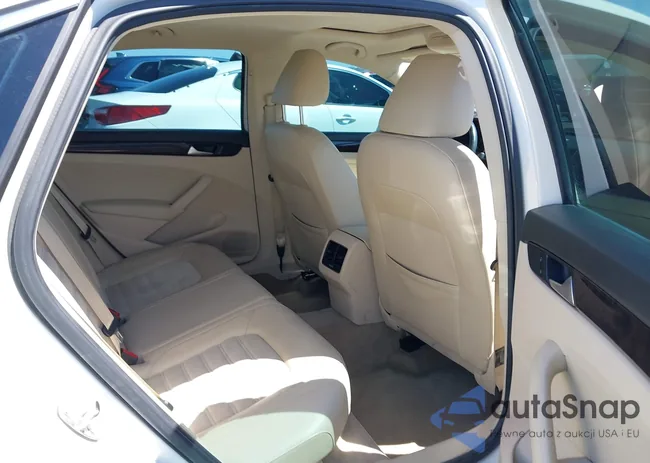 1VWCV7A34FC064790: 40235563