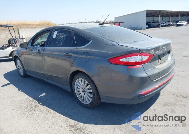 3FA6P0UU4FR245739: 40236583